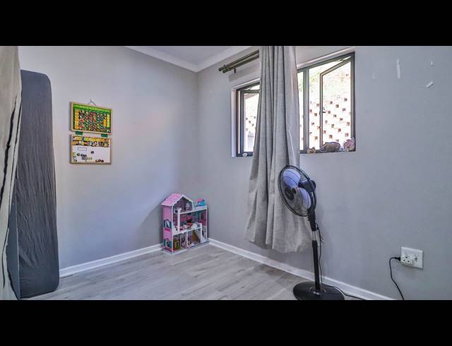 2 BEDROOM APARTMENT FOR SALE IN HAYFIELDS
